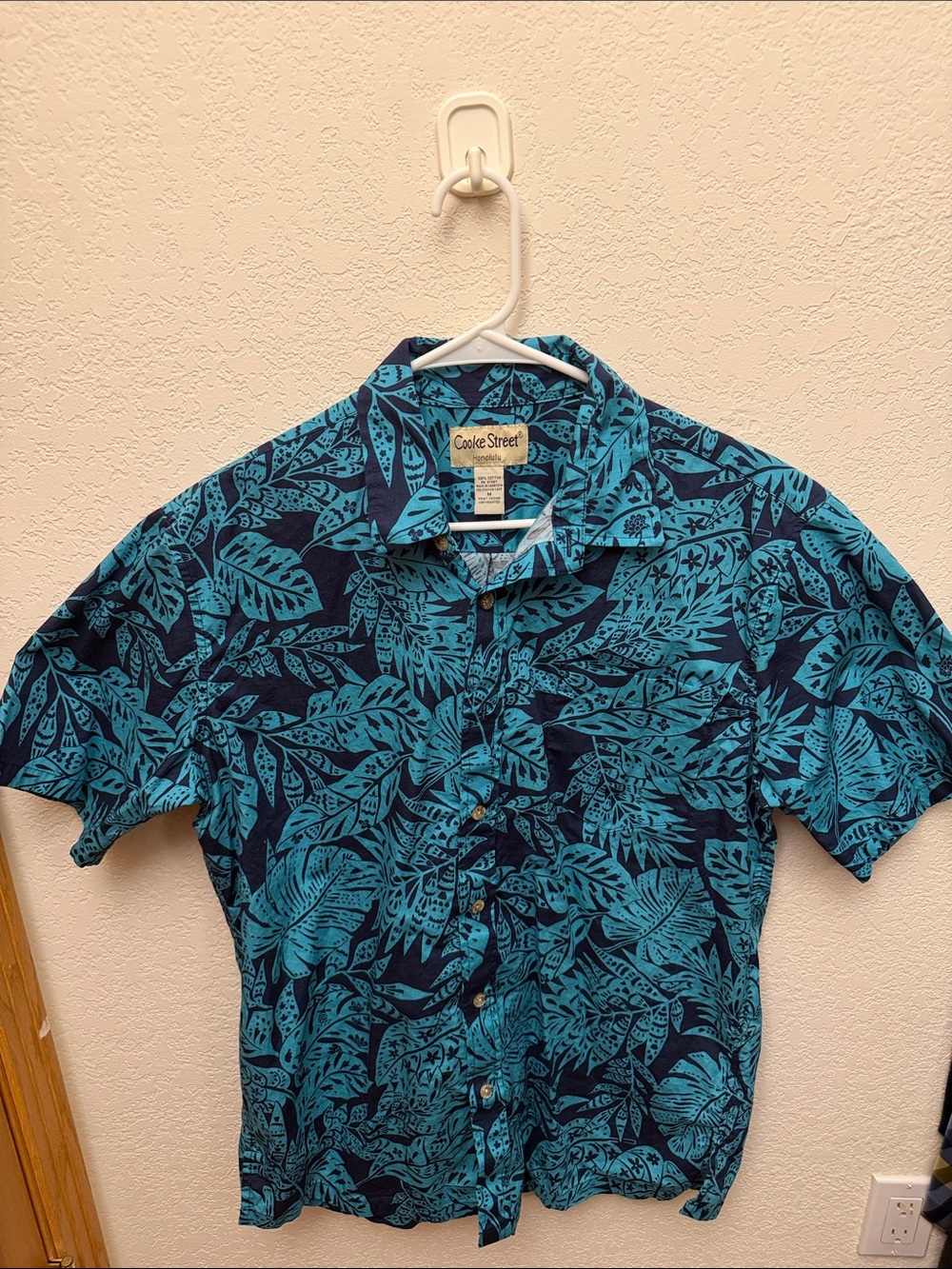 Men’s Teal Leaf Pattern Hawaiian Shirt